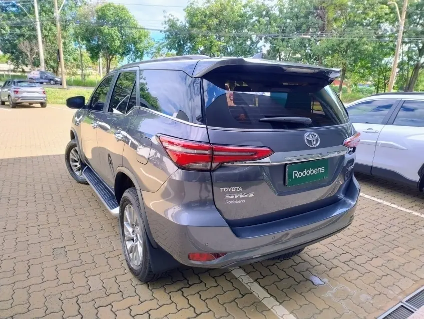 galeria HILUX SW4