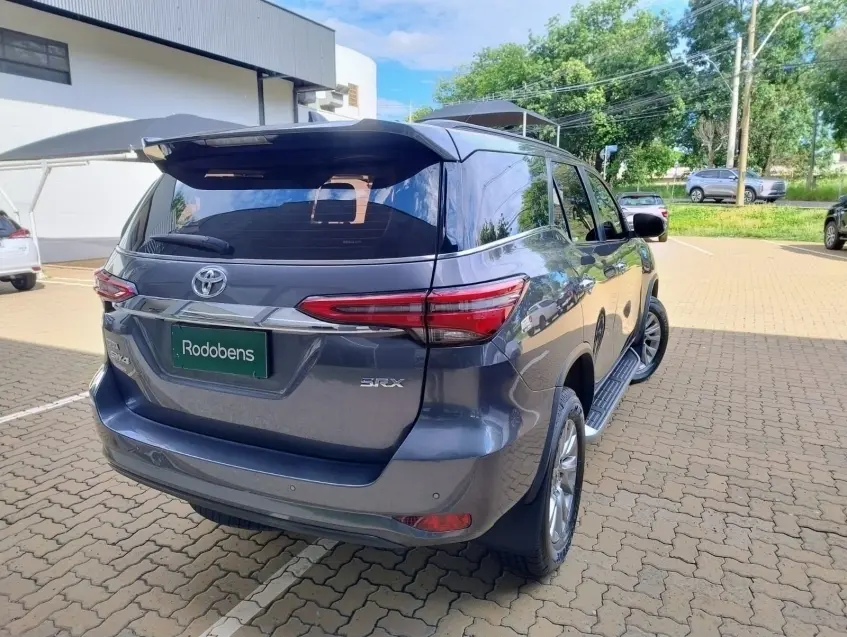 galeria HILUX SW4