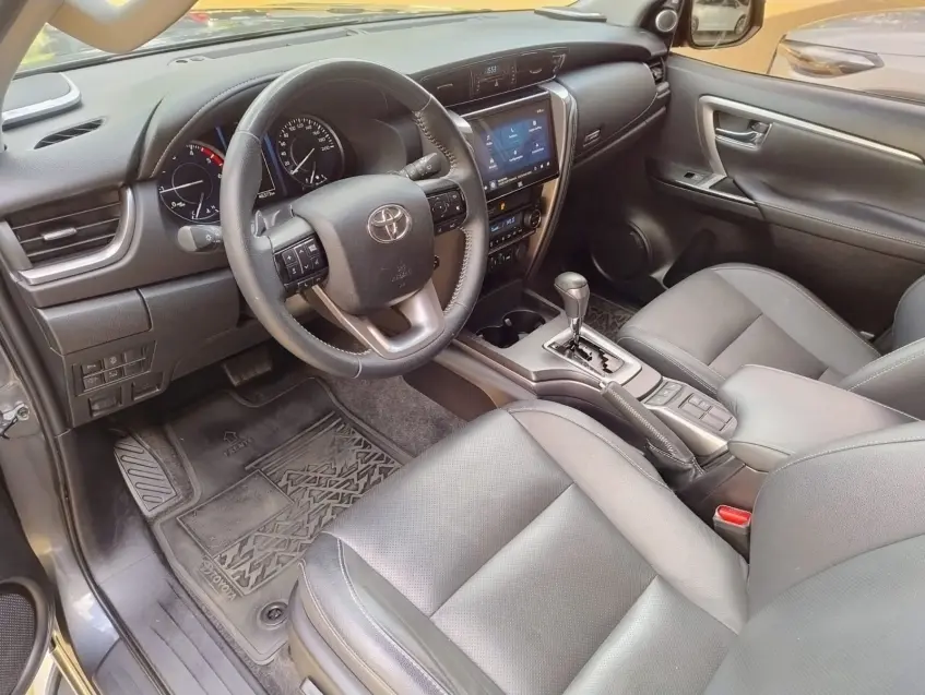 galeria HILUX SW4