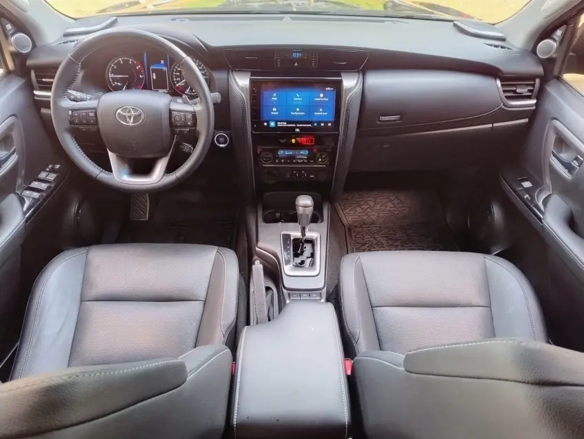 galeria HILUX SW4