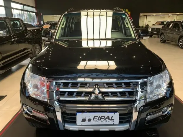 Mitsubishi PAJERO FULL 3.2 HPE 4X4 16V TURBO INTERCOOLER DIESEL 4P AUTOMÁTICO