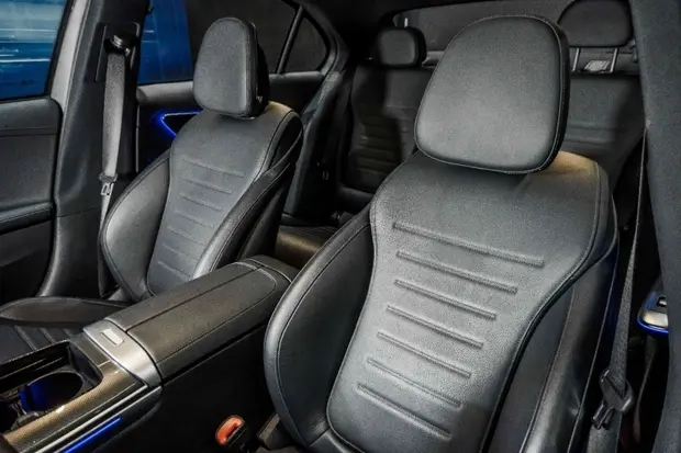 Mercedes Benz C 300 2.0 EQ BOOST HÍBRIDO AMG LINE 9G-TRONIC