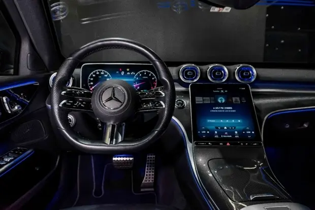 Mercedes Benz C 300 2.0 EQ BOOST HÍBRIDO AMG LINE 9G-TRONIC