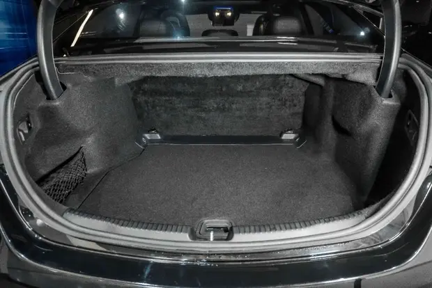Mercedes Benz C 300 2.0 EQ BOOST HÍBRIDO AMG LINE 9G-TRONIC