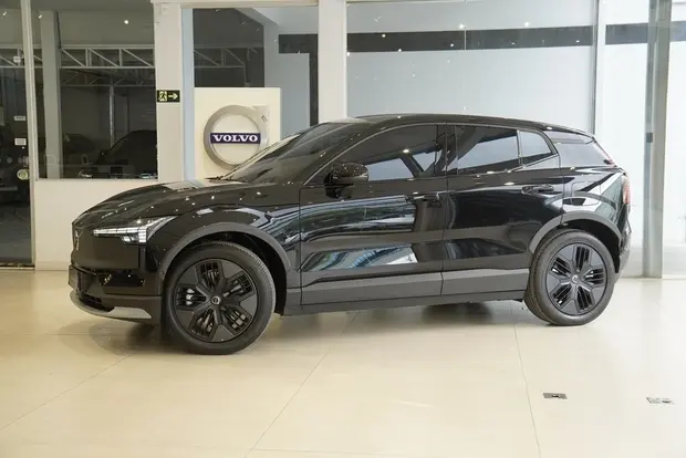 Volvo EX30 69 KW ELÉTRICO CROSS COUNTRY