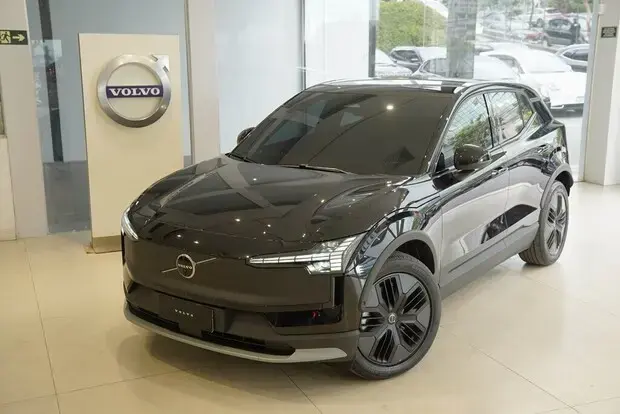 Volvo EX30 69 KW ELÉTRICO CROSS COUNTRY