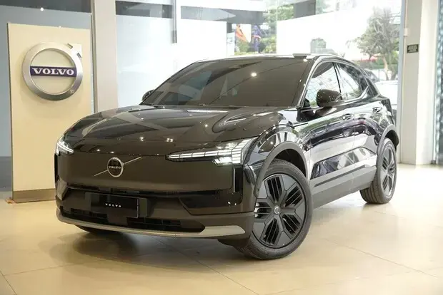 Volvo EX30 69 KW ELÉTRICO CROSS COUNTRY