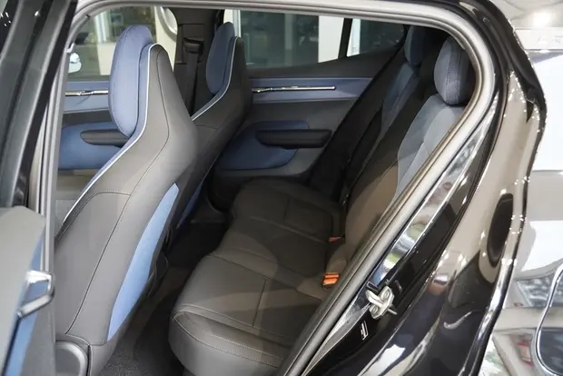 Volvo EX30 69 KW ELÉTRICO CROSS COUNTRY