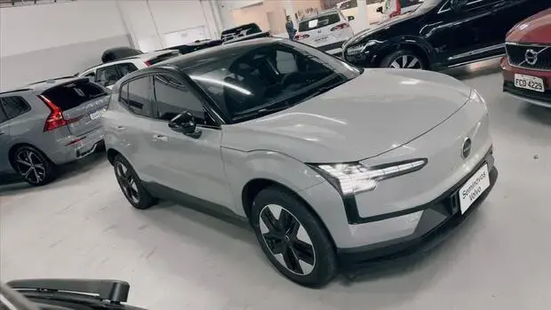 Volvo EX30 51 KW ELÉTRICO CORE