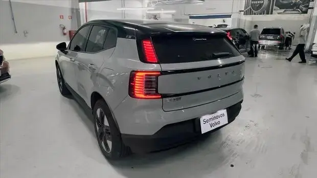 Volvo EX30 51 KW ELÉTRICO CORE