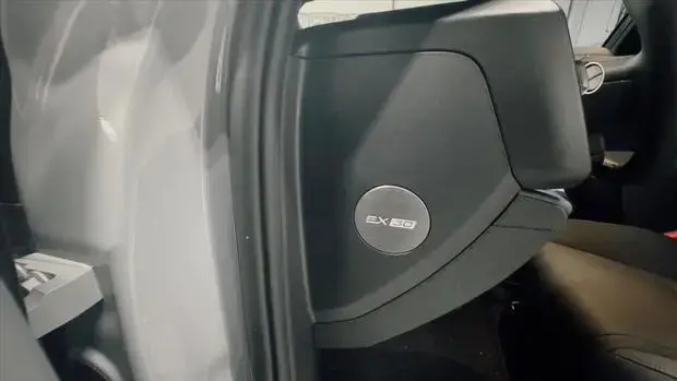 Volvo EX30 51 KW ELÉTRICO CORE