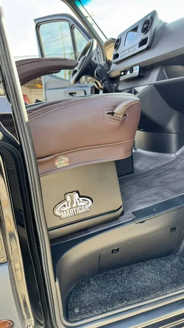 galeria SPRINTER 517 VAN 10 LUGARES EXECUTIVA