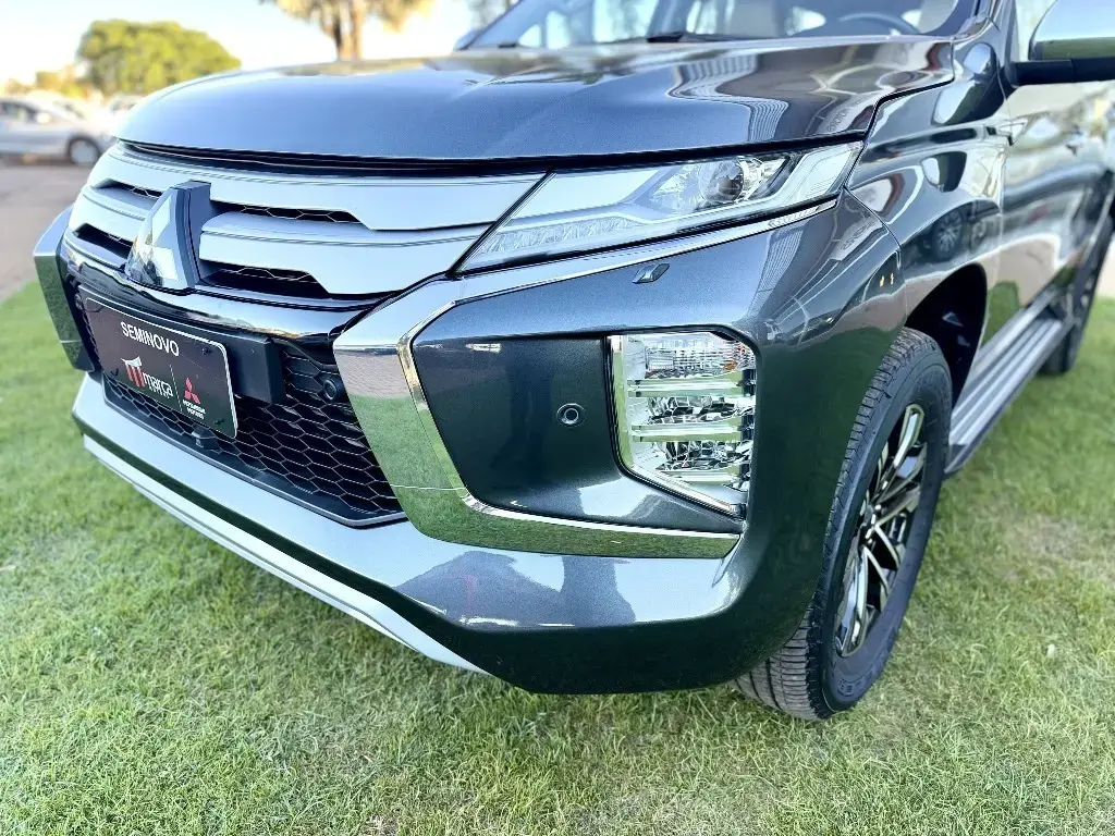 galeria PAJERO SPORT