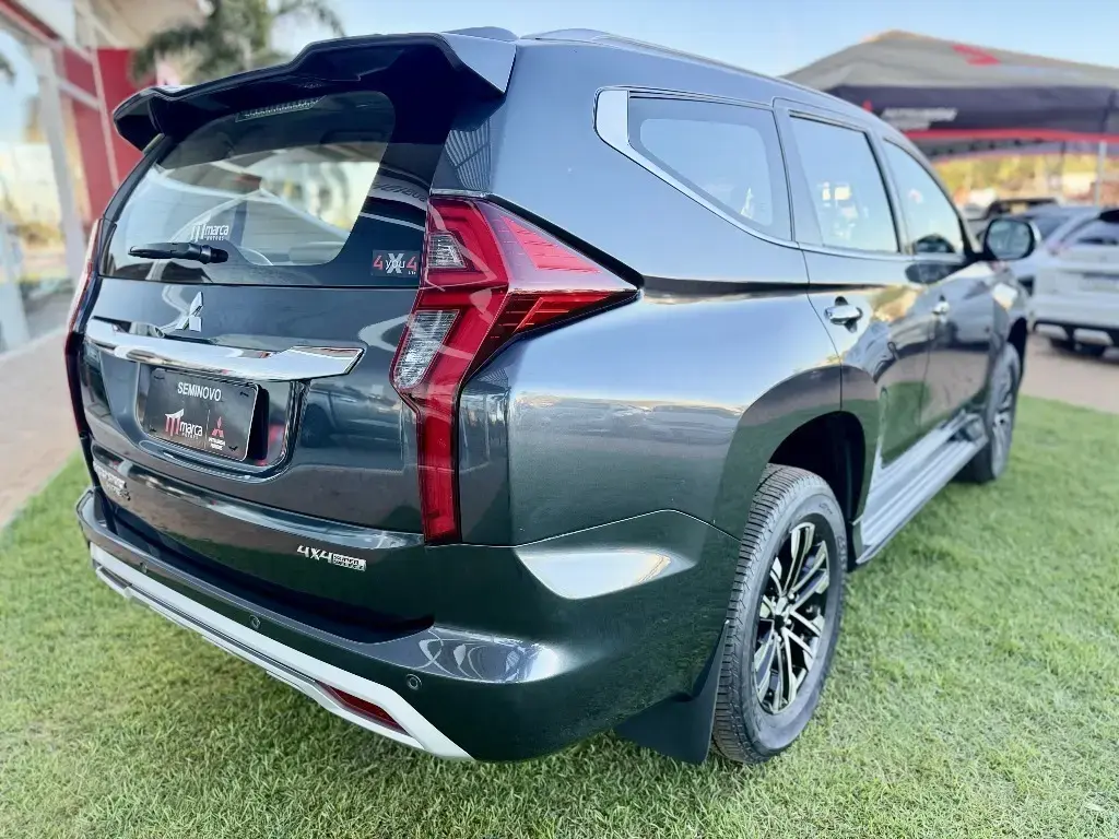 galeria PAJERO SPORT