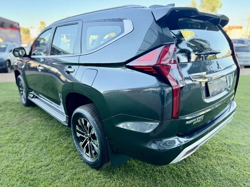 galeria PAJERO SPORT