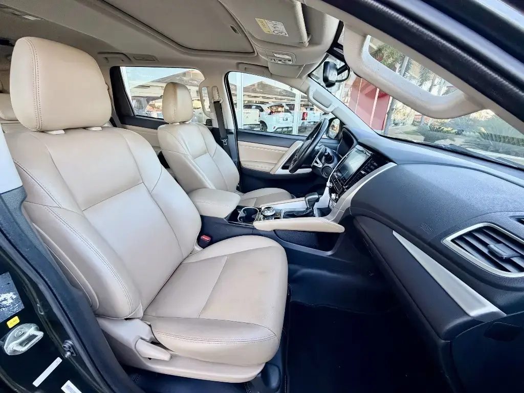 galeria PAJERO SPORT