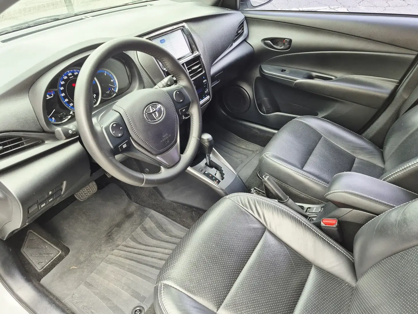 galeria YARIS