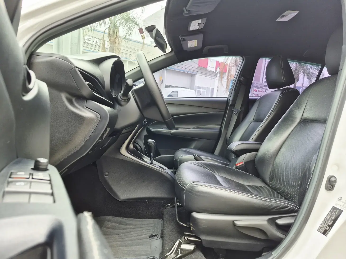 galeria YARIS