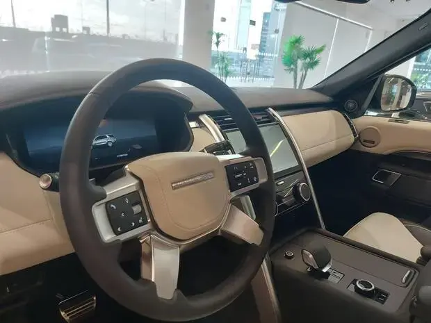 Land Rover Discovery D350 3.0 MHEV Metropolitan