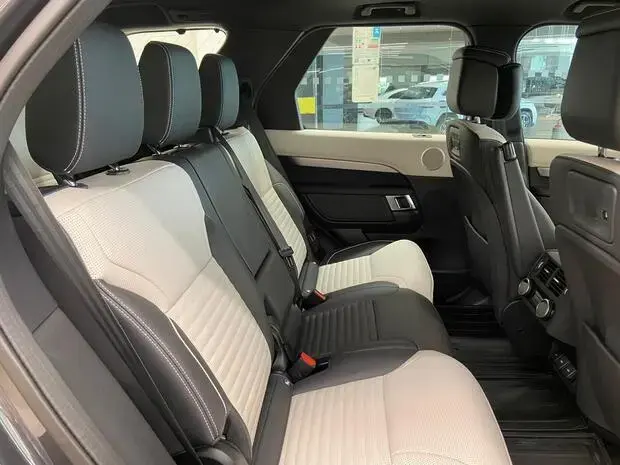 Land Rover Discovery D350 3.0 MHEV Metropolitan