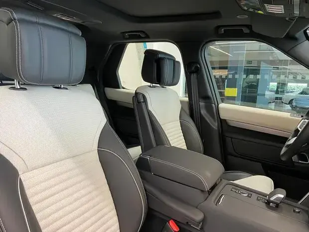 Land Rover Discovery D350 3.0 MHEV Metropolitan