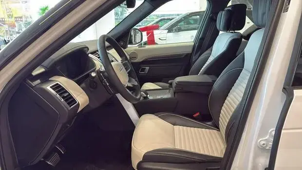Land Rover Discovery D350 3.0 MHEV Metropolitan