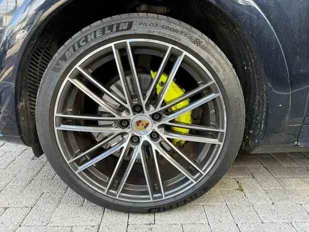 Porsche Cayenne E-Hybrid 3.0 V6