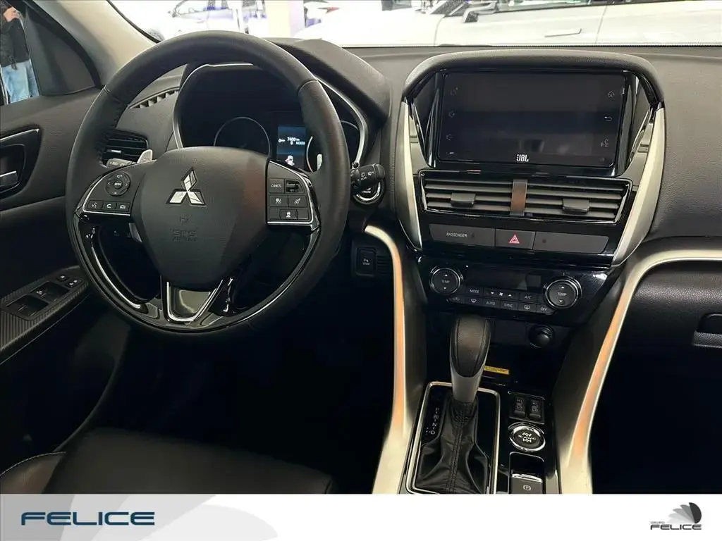 galeria ECLIPSE CROSS