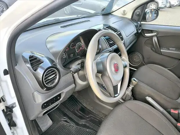 Fiat GRAND SIENA 1.4 MPI ATTRACTIVE 8V FLEX 4P MANUAL