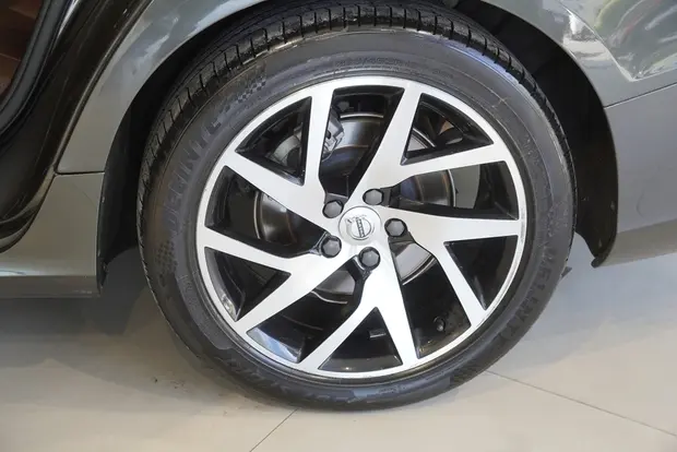 Volvo S60 2.0 T4 MOMENTUM GASOLINA 4P AUTOMÁTICO
