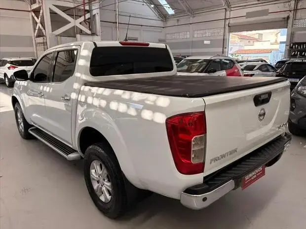 Nissan FRONTIER 2.3 16V TURBO DIESEL XE CD 4X4 AUTOMÁTICO