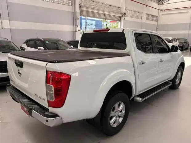 Nissan FRONTIER 2.3 16V TURBO DIESEL XE CD 4X4 AUTOMÁTICO