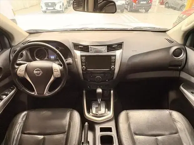 Nissan FRONTIER 2.3 16V TURBO DIESEL XE CD 4X4 AUTOMÁTICO