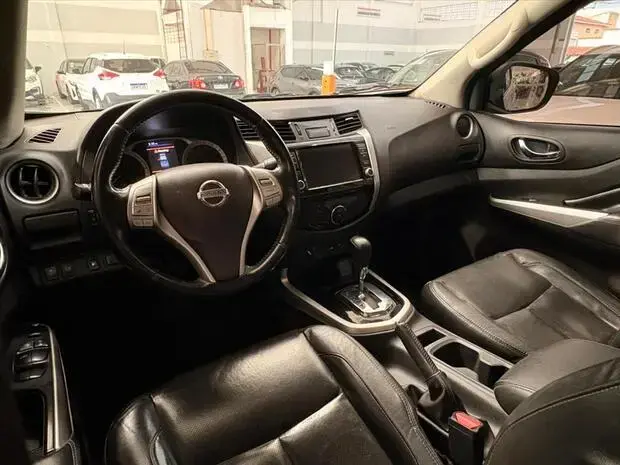 Nissan FRONTIER 2.3 16V TURBO DIESEL XE CD 4X4 AUTOMÁTICO