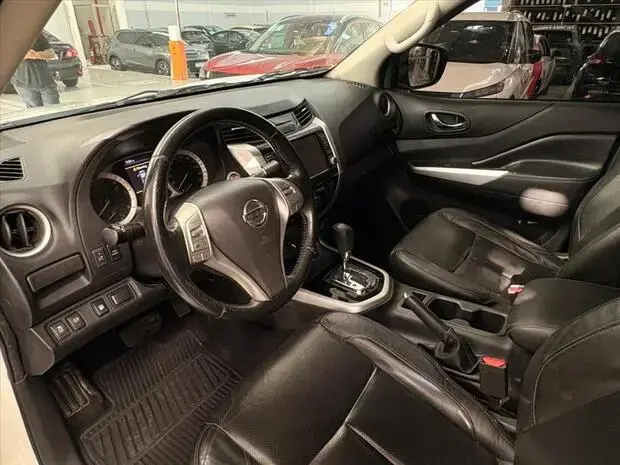 Nissan FRONTIER 2.3 16V TURBO DIESEL XE CD 4X4 AUTOMÁTICO