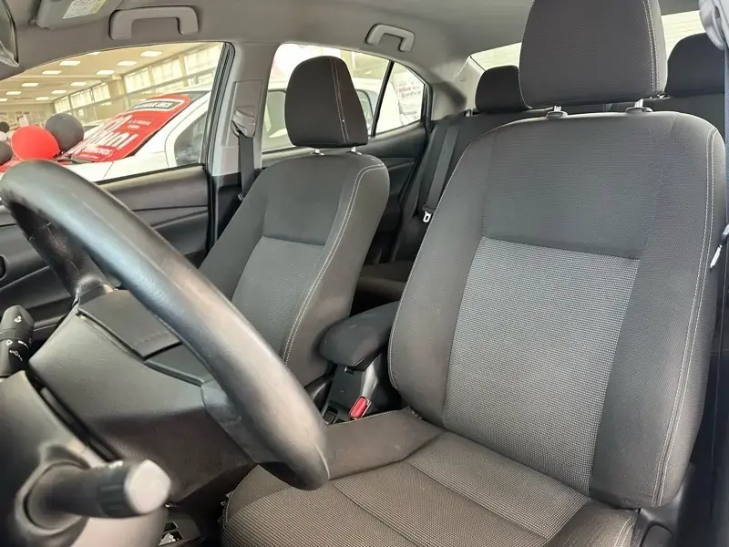 galeria Yaris Sedan