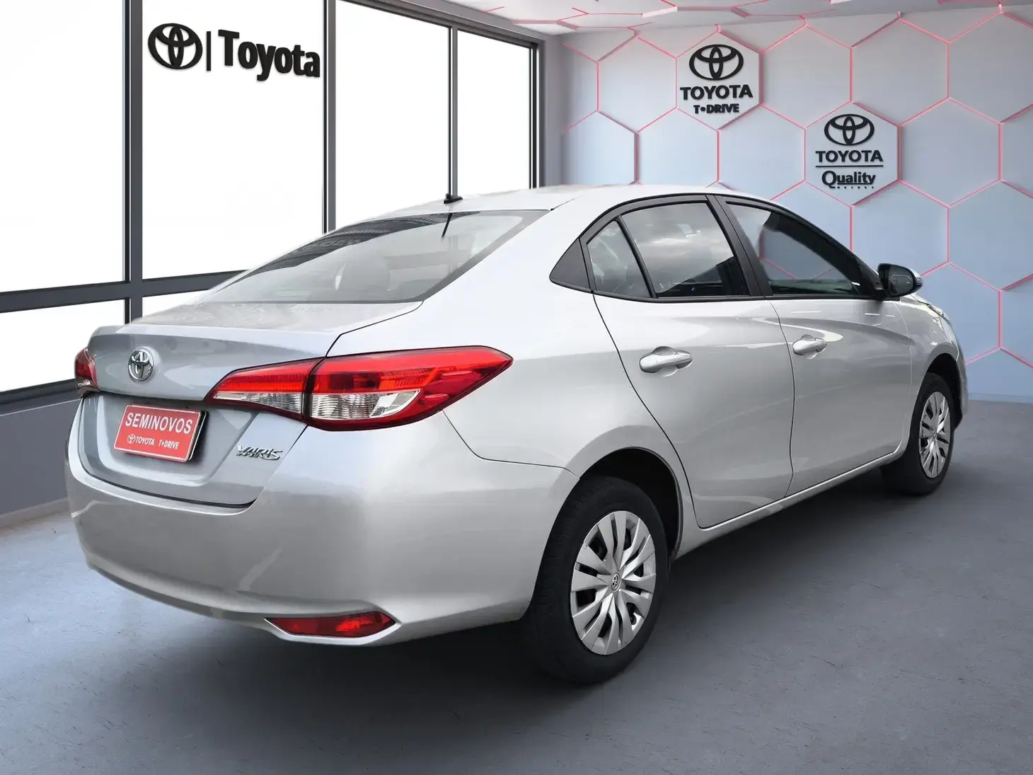 galeria Yaris Sedan