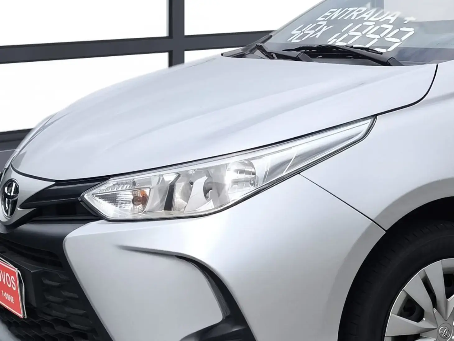 galeria Yaris Sedan