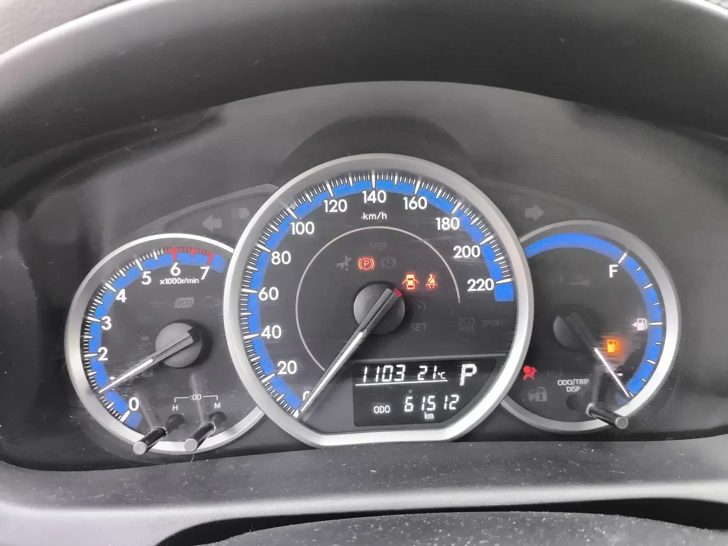 galeria Yaris Sedan