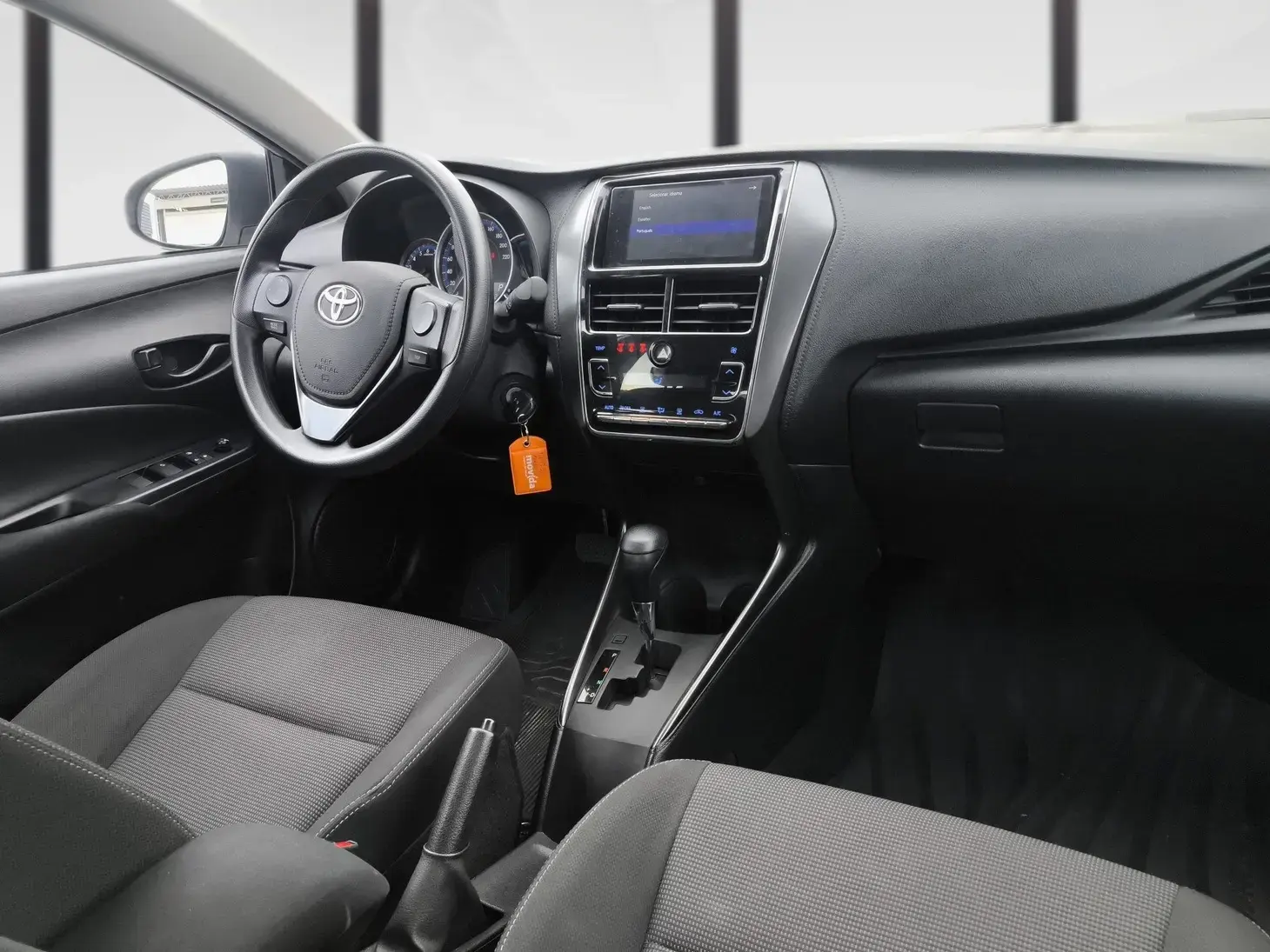galeria Yaris Sedan