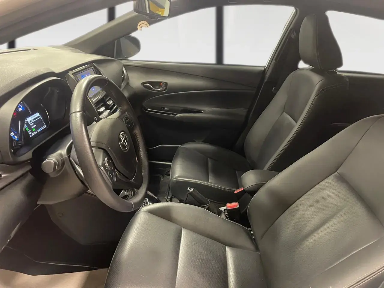 galeria Yaris