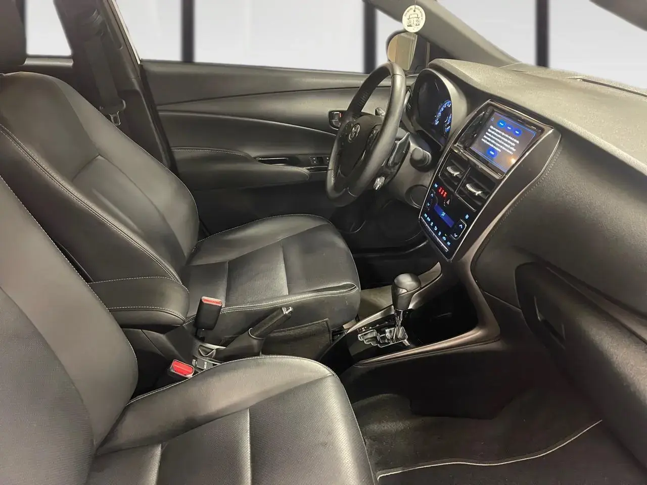 galeria Yaris