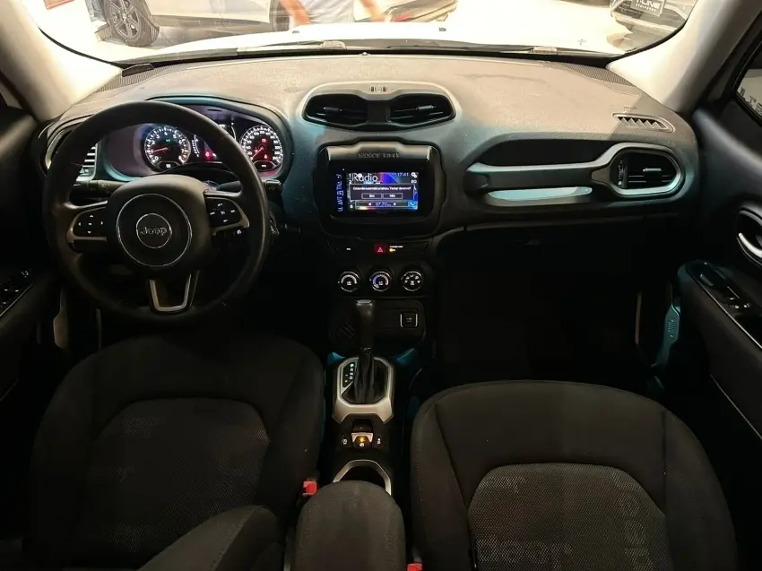 galeria RENEGADE