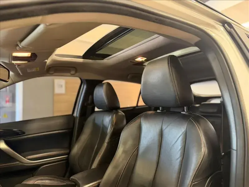 galeria ECLIPSE CROSS
