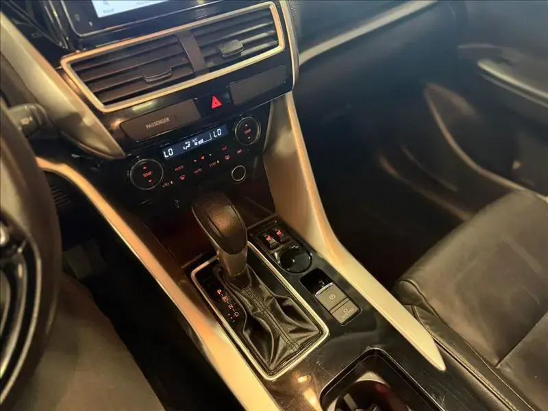galeria ECLIPSE CROSS