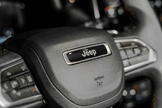 Jeep COMMANDER 1.3 T270 TURBO FLEX LIMITED AT6
