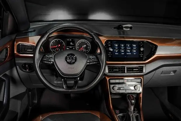 Volkswagen T-CROSS 1.0 200 TSI TOTAL FLEX COMFORTLINE AUTOMÁTICO