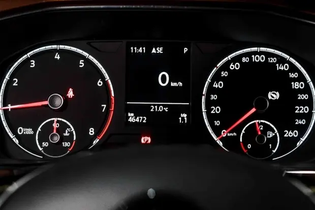 Volkswagen T-CROSS 1.0 200 TSI TOTAL FLEX COMFORTLINE AUTOMÁTICO