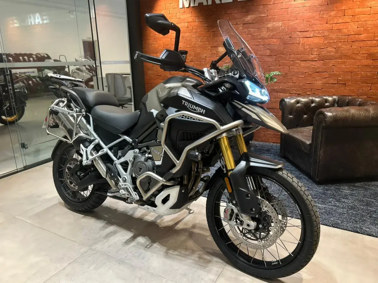 galeria Tiger 1200