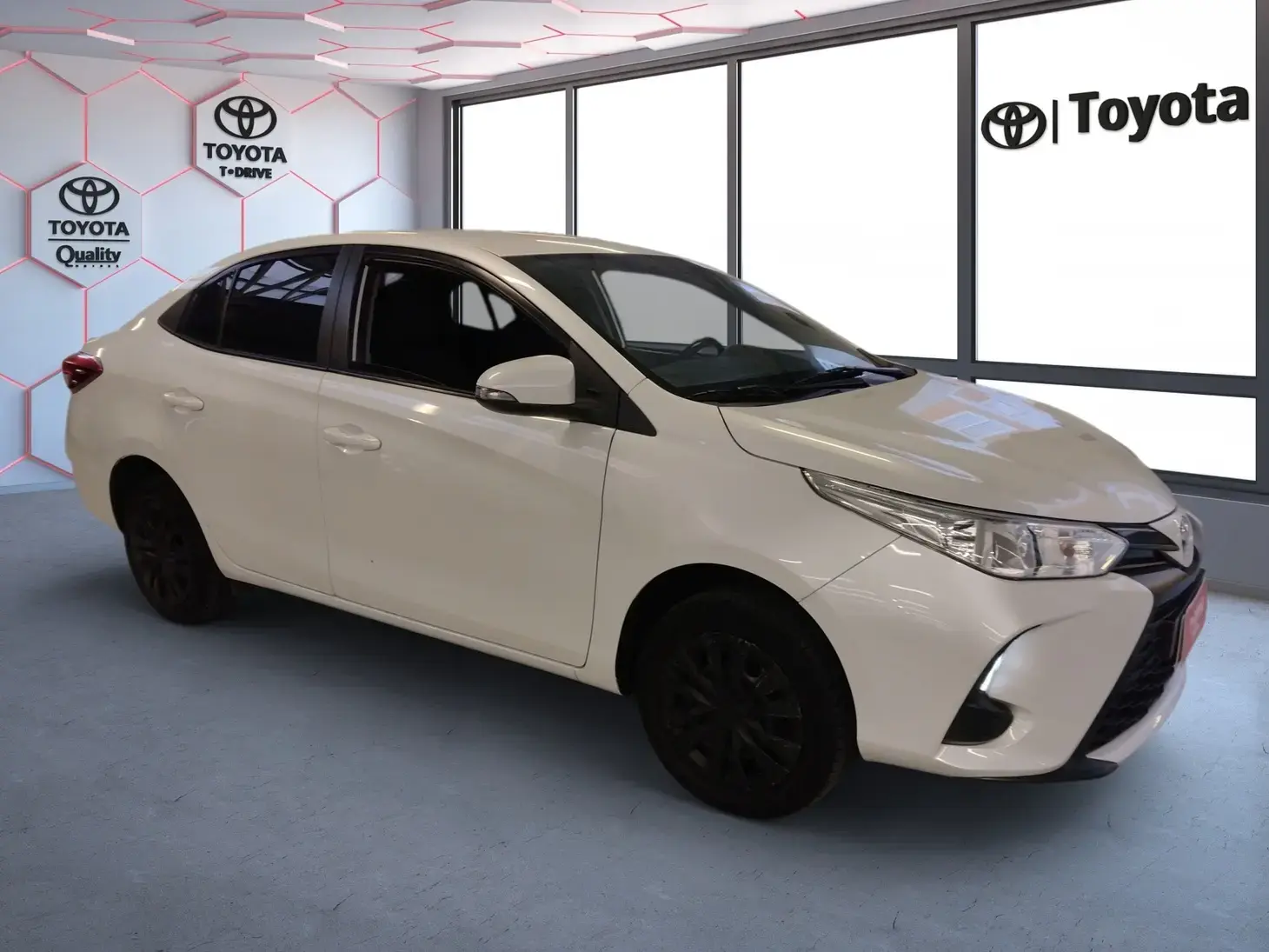 galeria Yaris Sedan